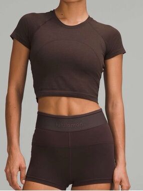 Lululemon Swiftly Tech Cropped Short-Sleeve Shirt in Espresso Top Size 6 EUC